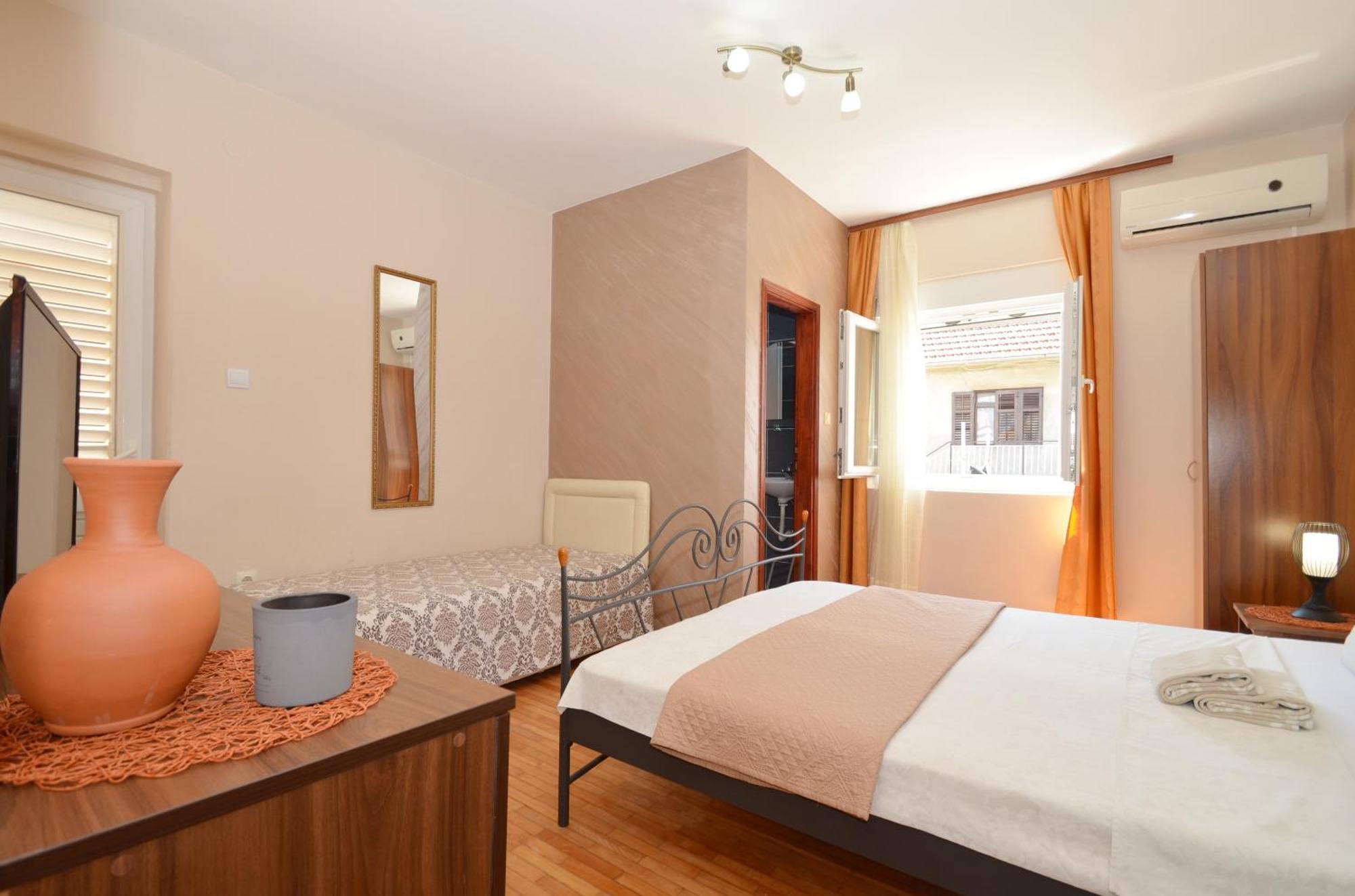 Stradioti Apartments Тиват Экстерьер фото