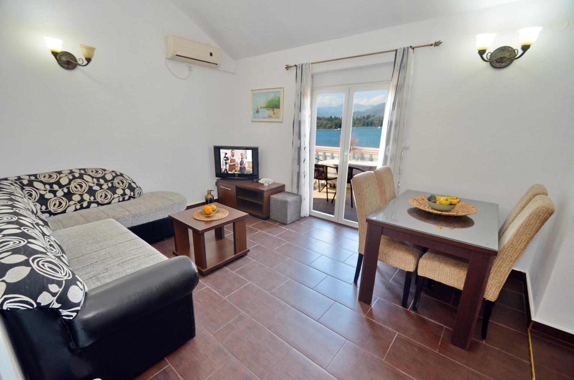 Stradioti Apartments Тиват Экстерьер фото